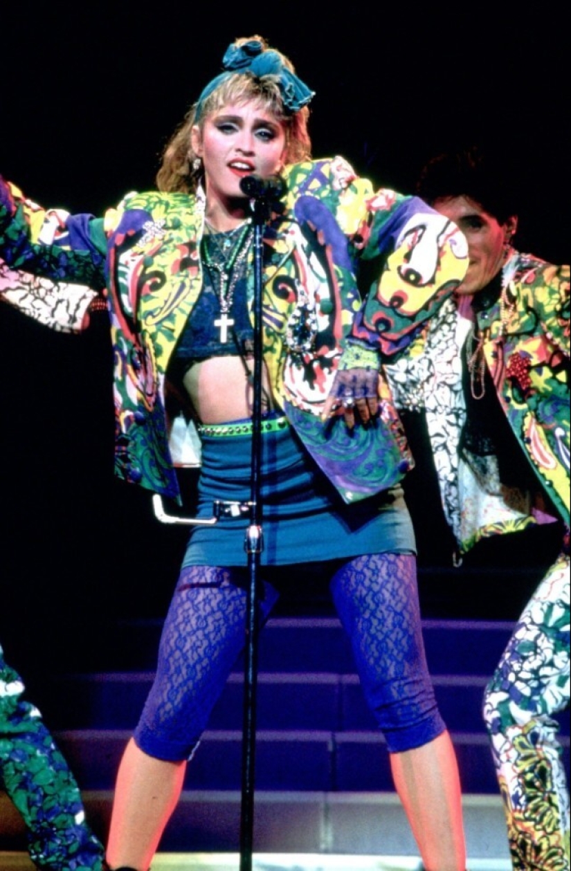 20 impresionantes imágenes escénicas de Madonna de los años 80