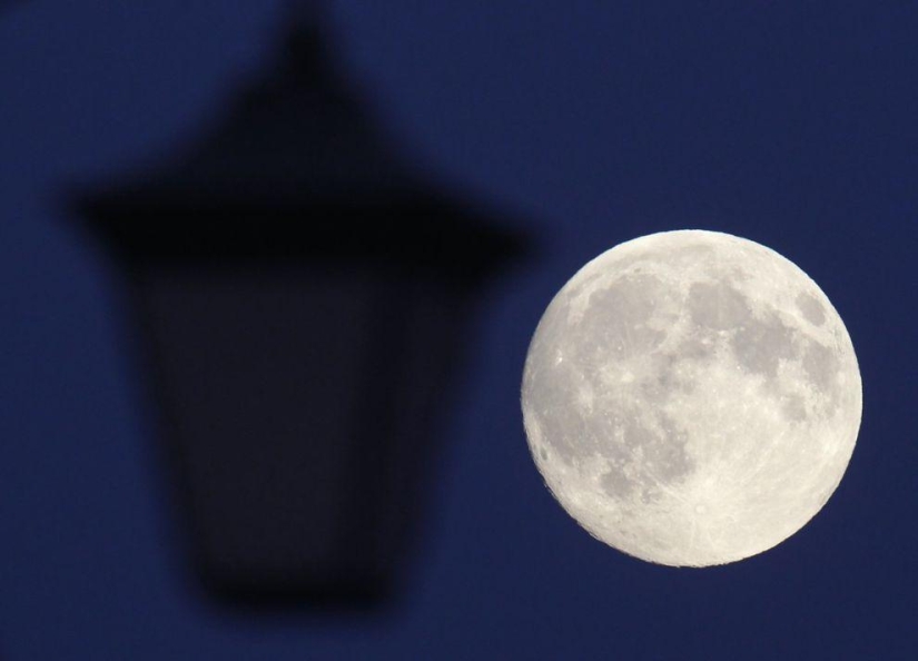 20 most beautiful photos of the &quot;supermoon&quot; 2013