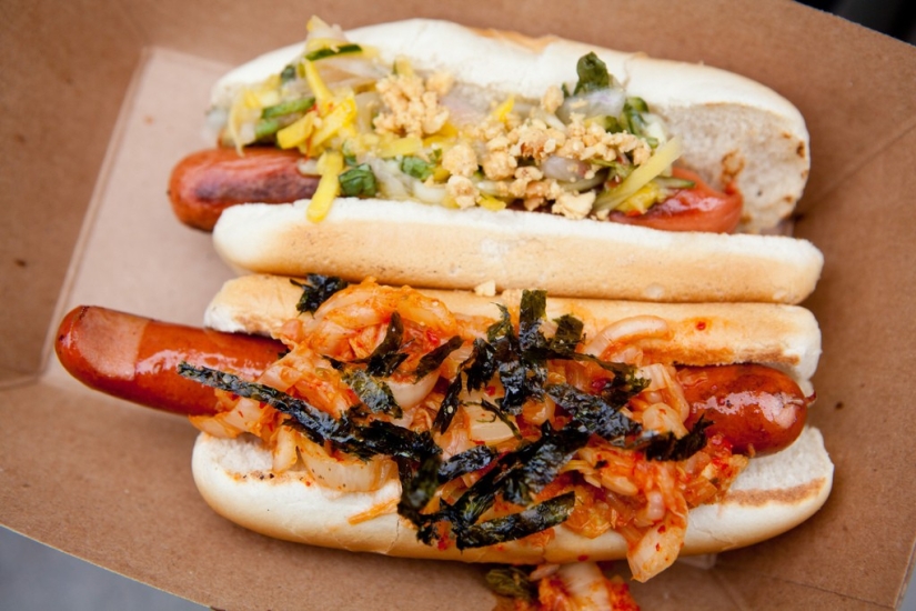 20 original hot dogs from all over the world
