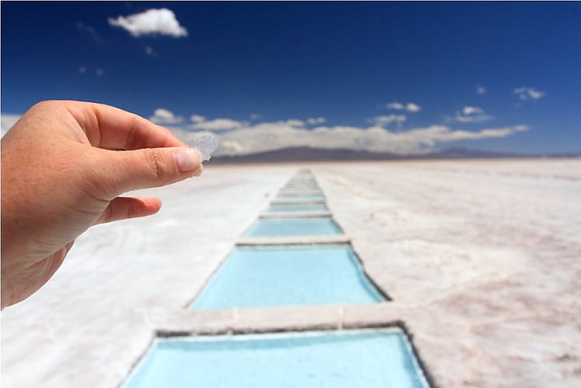 20 photos from Salinas Grandes, the snow-white desert of Argentina