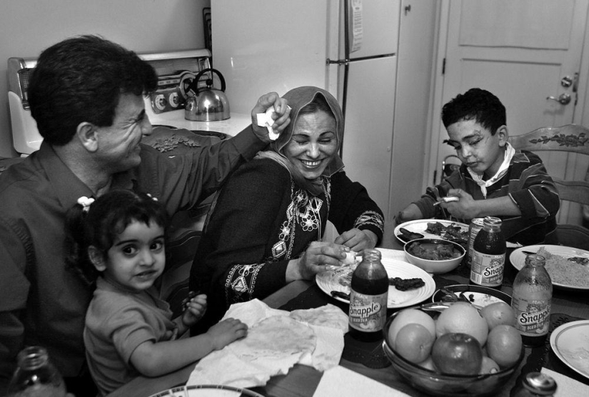 20 tomas increíblemente emotivas de la vida de una familia iraquí