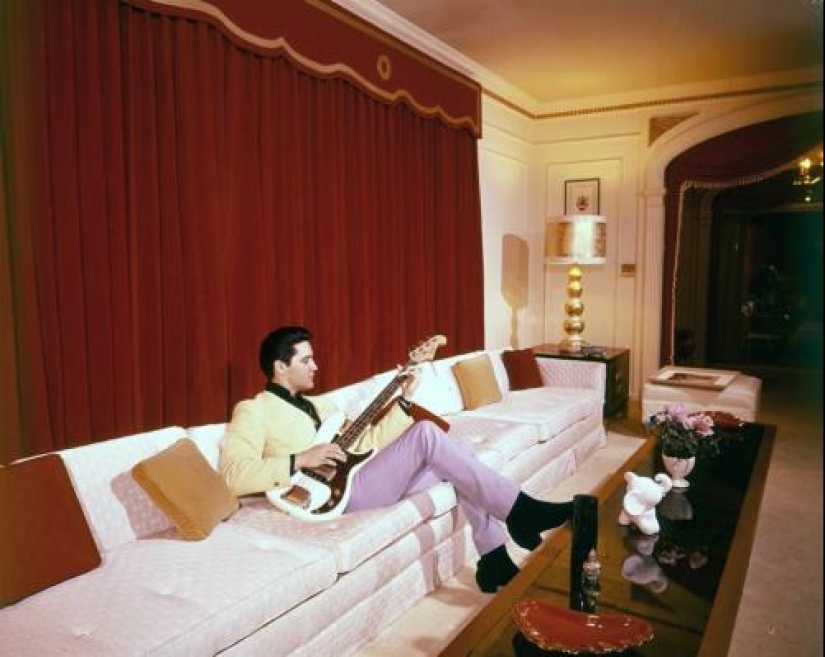 21 rare photos of the king of rock and roll Elvis Presley