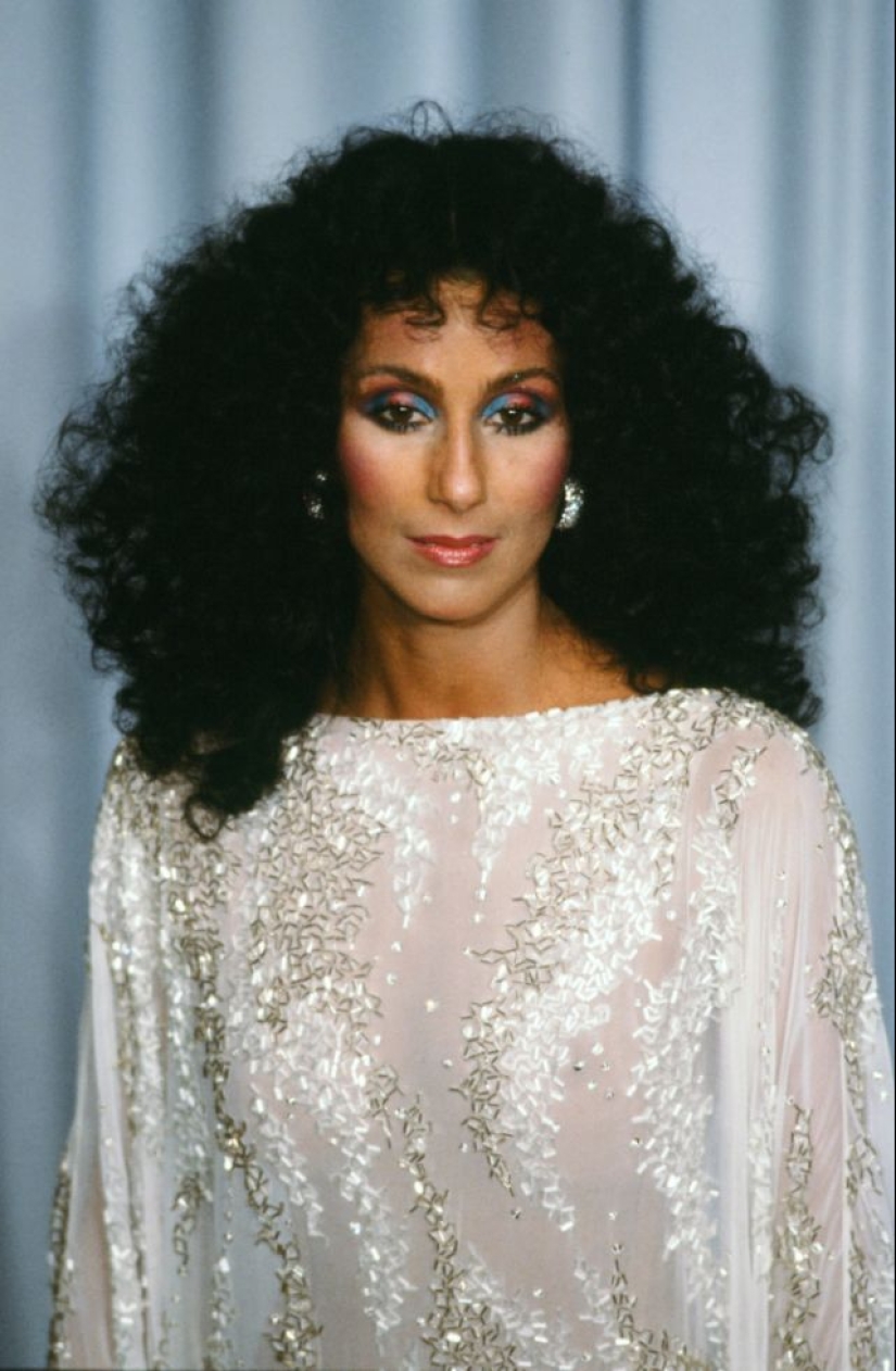 22 magníficas fotos vintage de Cher de los años 80