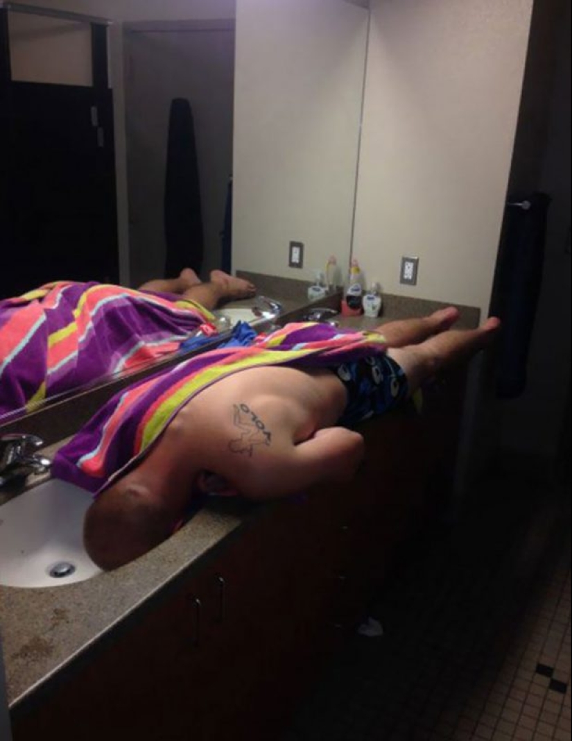 22 photos of people asleep in the most unexpected places