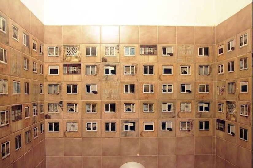 22 photos with fun optical illusions that will confuse any