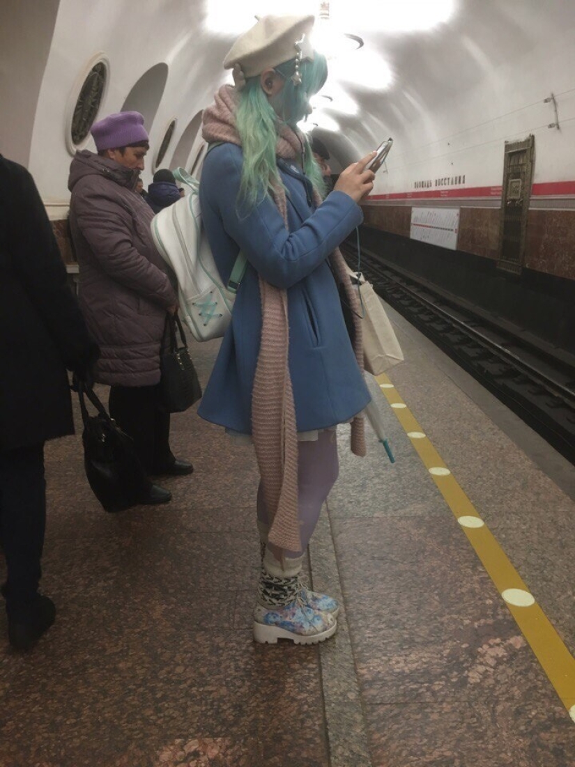 22 stylish passengers of the St. Petersburg metro