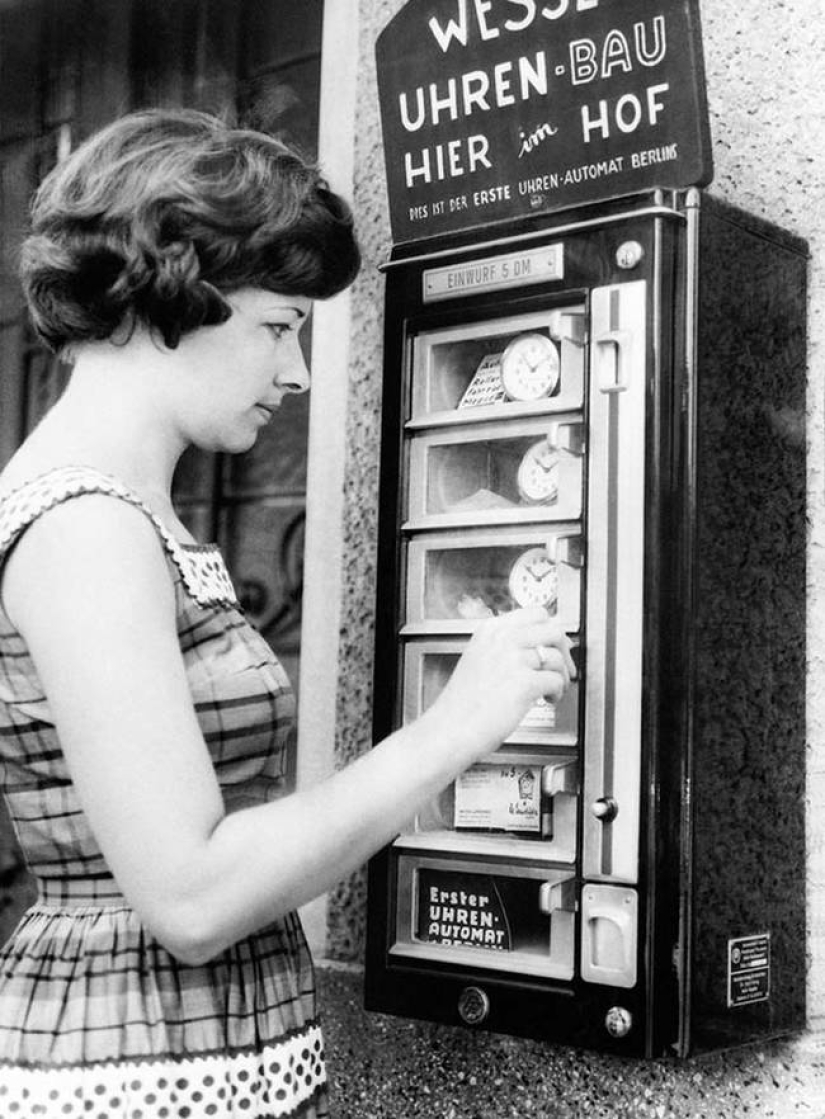 22 vintage vending machines