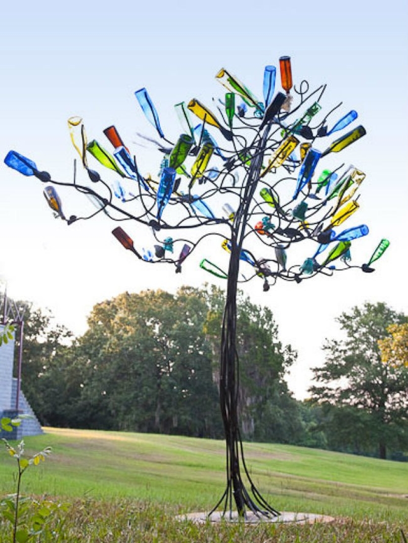 22 ways to turn an empty bottle into a practical piece of art