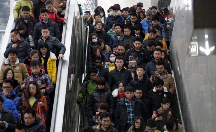 23 shocking photos about how many people there are in China