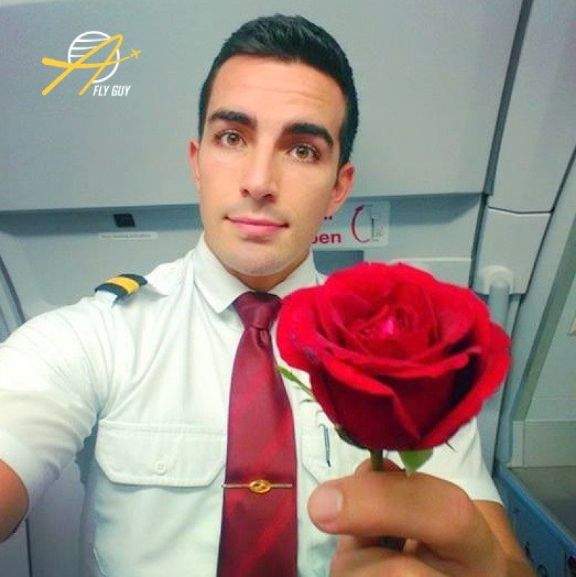 27 sexiest selfies of flight attendants from around the world