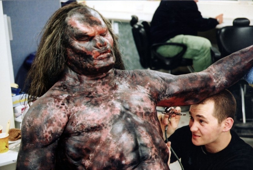 28 funny shots from film sets