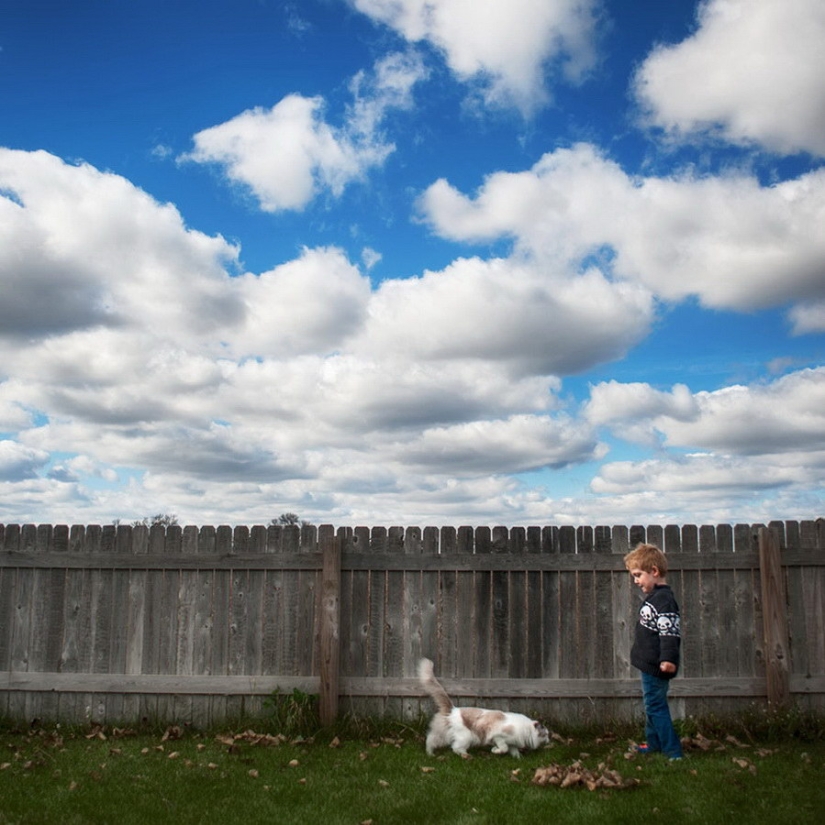3 + 2. Children and cats photographed by Beth Mancuso