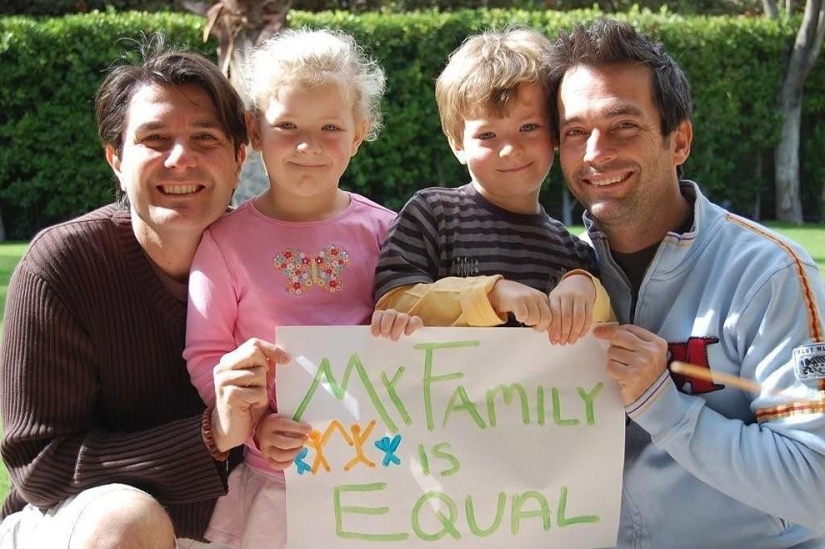 30 familias felices del mismo sexo con niños