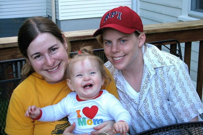 30 happy same-sex families with kids