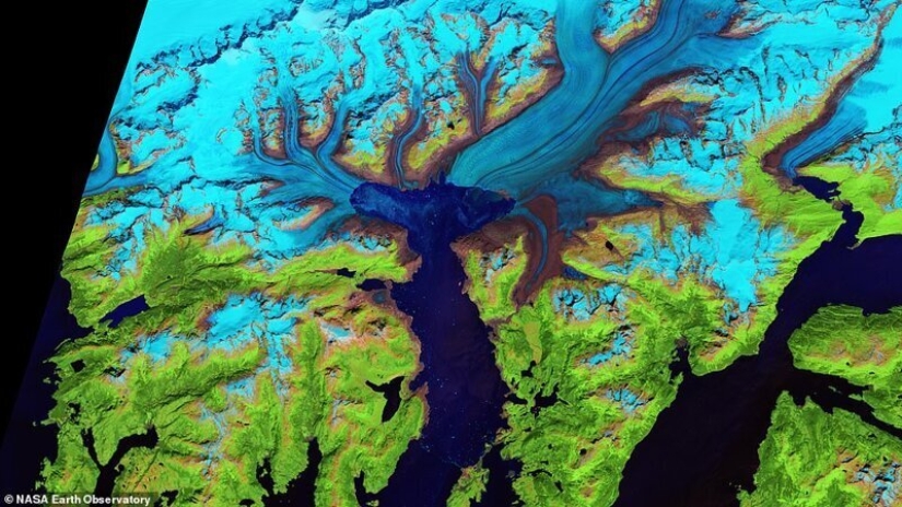 32 stunning photos of Earth from space
