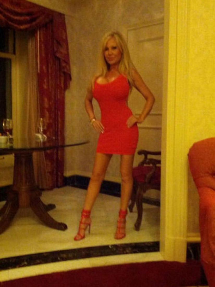 38-year-old woman turns herself into a barbie doll