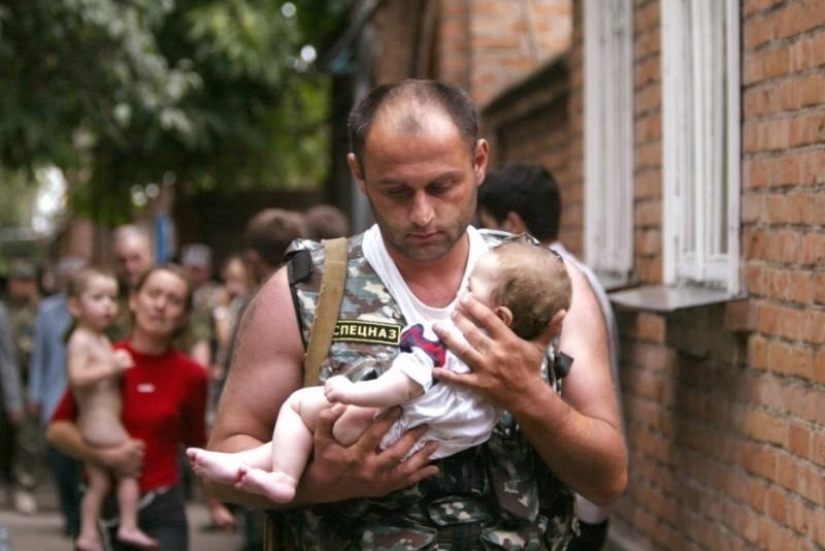 41 ejemplos de preservación de la humanidad frente al peligro