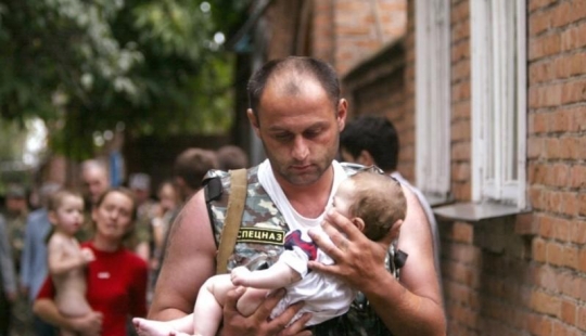 41 examples of preserving humanity in the face of danger