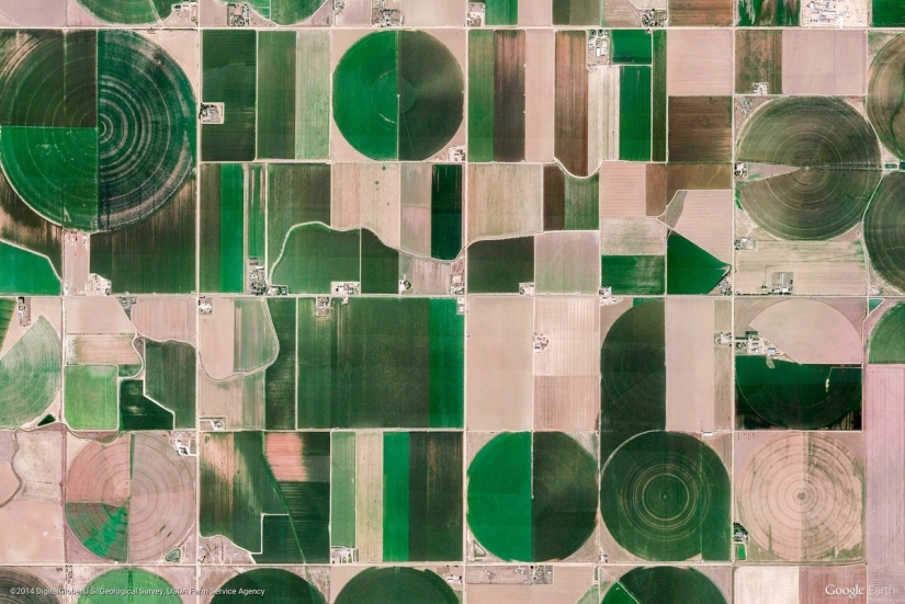 44 amazing abstract images from Google Earth