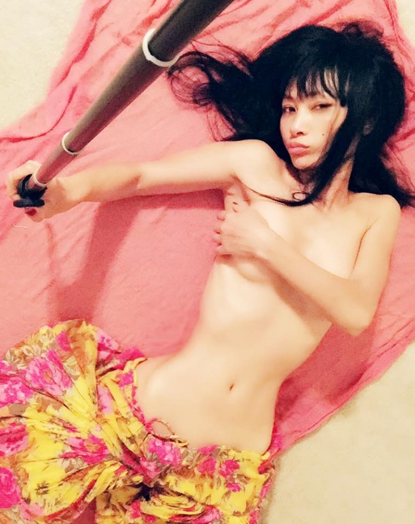 48-year-old actress Bai Ling looks more beautiful than many 25-year-olds!