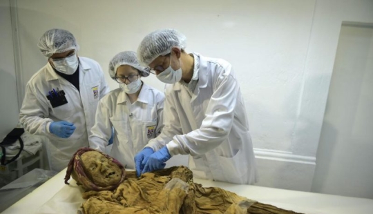 500 años de la momia de un monje puede dar la respuesta a por qué sufren de reumatismo