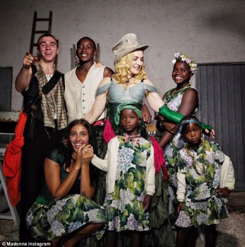 59-year-old Madonna showed all her six children for the first time