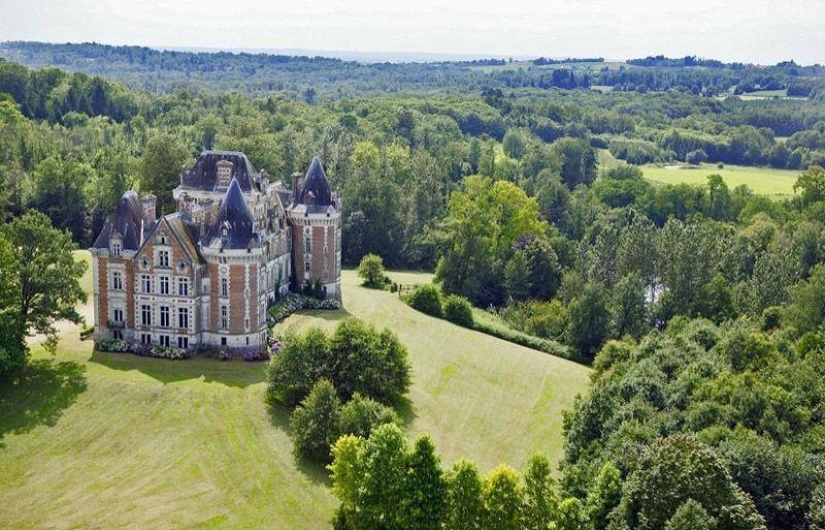 6 castles that are cheaper than some apartments in Russia