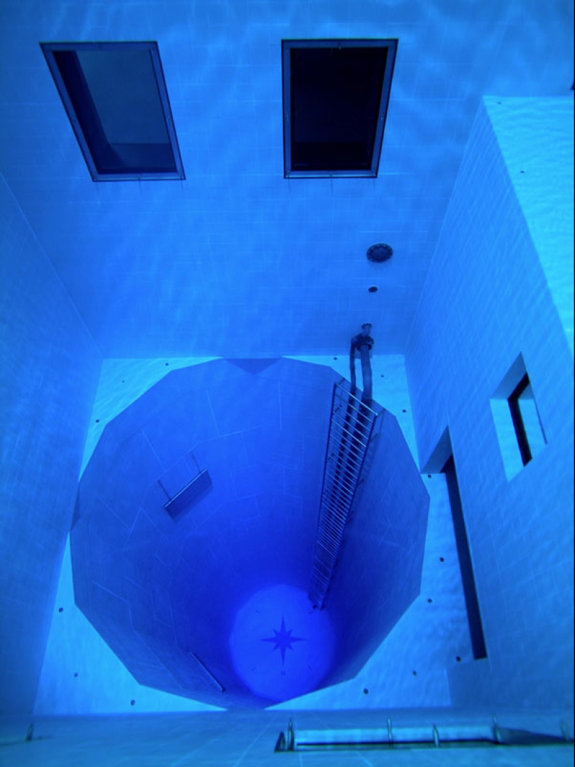 7 most amazing facts about the deepest pool in the world