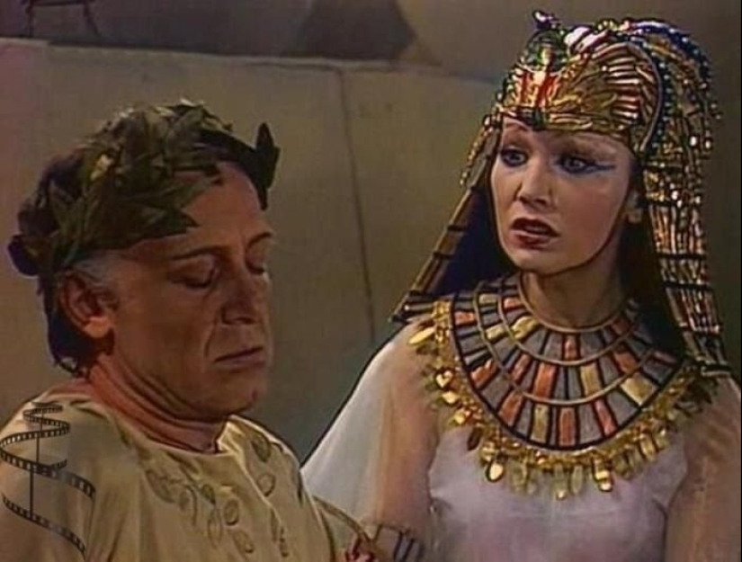 7 vívidas imágenes de Cleopatra en nuestra pantalla