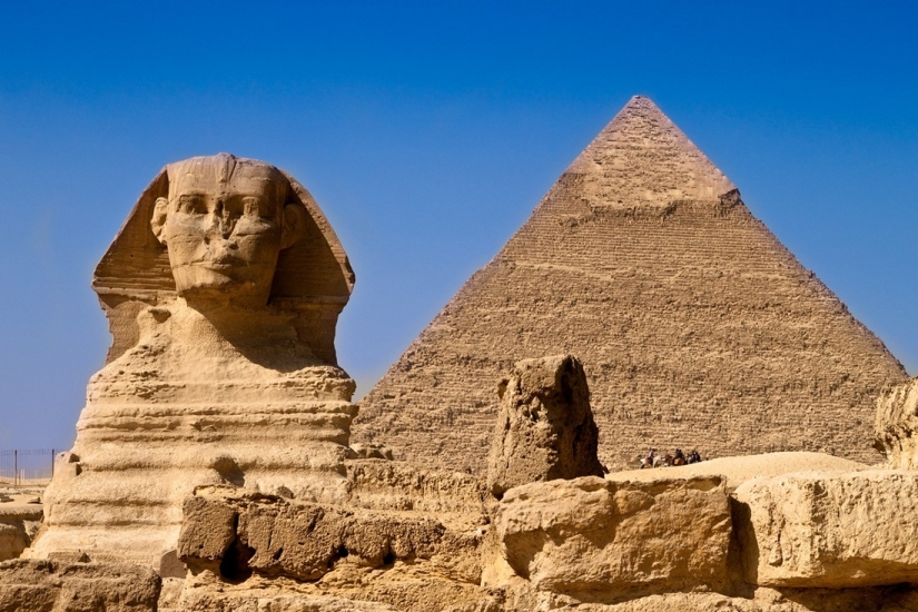 8 world-famous landmarks shrouded in legends