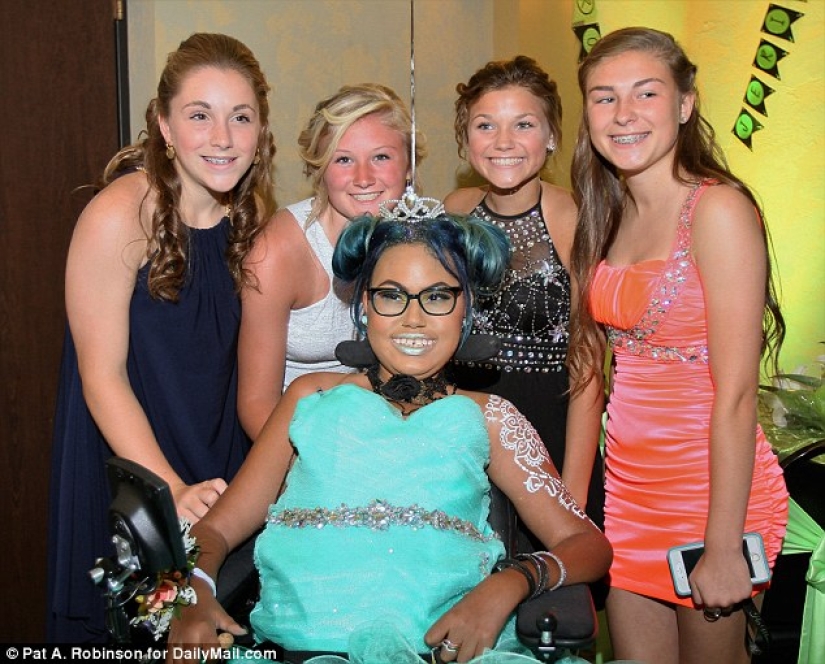 A 14-year-old terminally ill girl was chosen as the queen of the ball, fulfilling her last wish