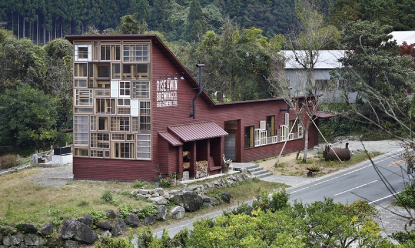 A bar in Japan built entirely out of garbage