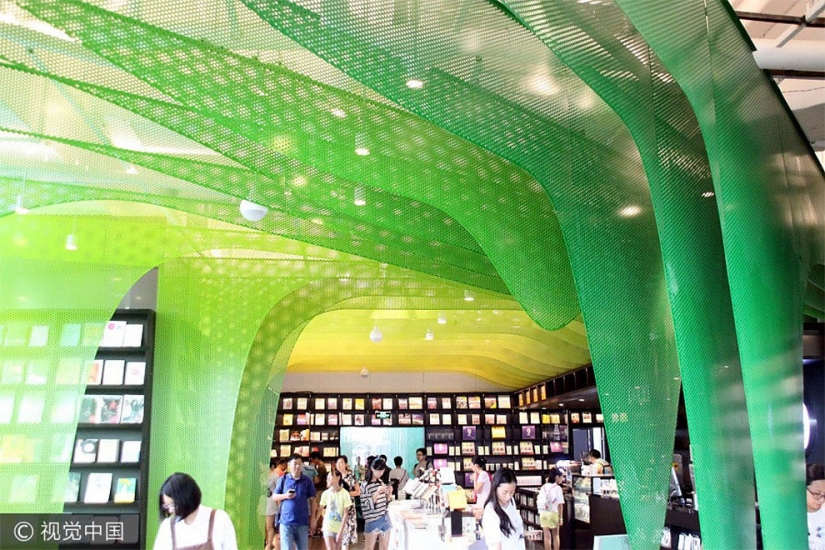 A bookstore of the future with a fantastic design has opened in China