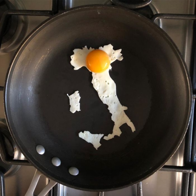 A Mexican woman creates works of art from banal fried eggs