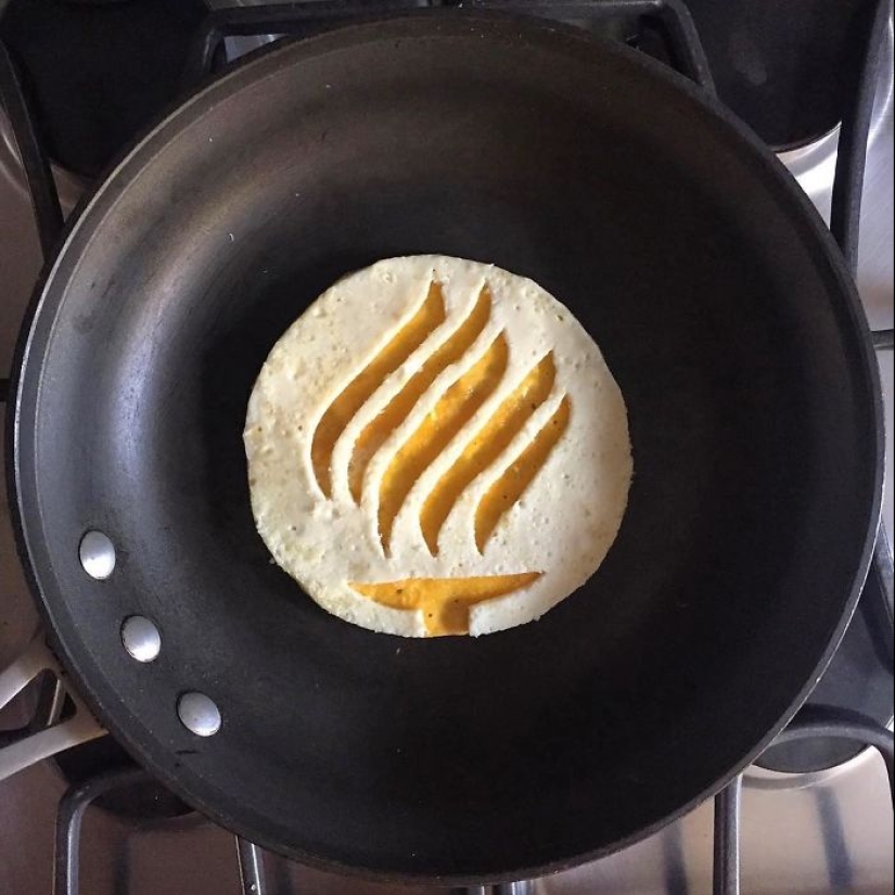 A Mexican woman creates works of art from banal fried eggs