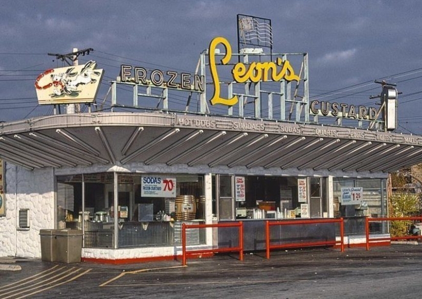 A nivel de comercialización de los 80: el fotógrafo pasó 40 años en busca de la carretera de establecimientos con diseño único
