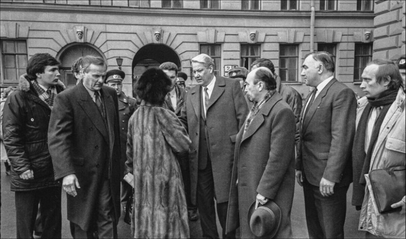 A pie, en San Petersburgo, 1993