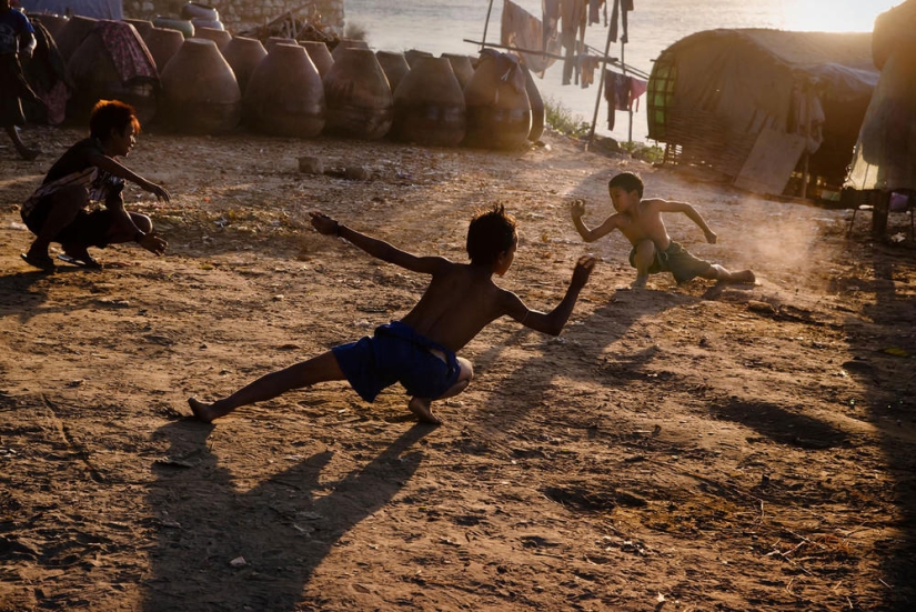 A series of photographs of the legendary Steve McCurry &quot;The Power of the Game&quot;
