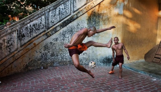 A series of photographs of the legendary Steve McCurry "The Power of the Game"