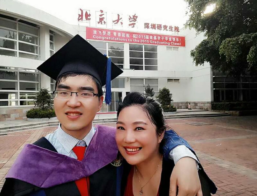 A single mother refused to leave her disabled son, and now he is a Harvard student