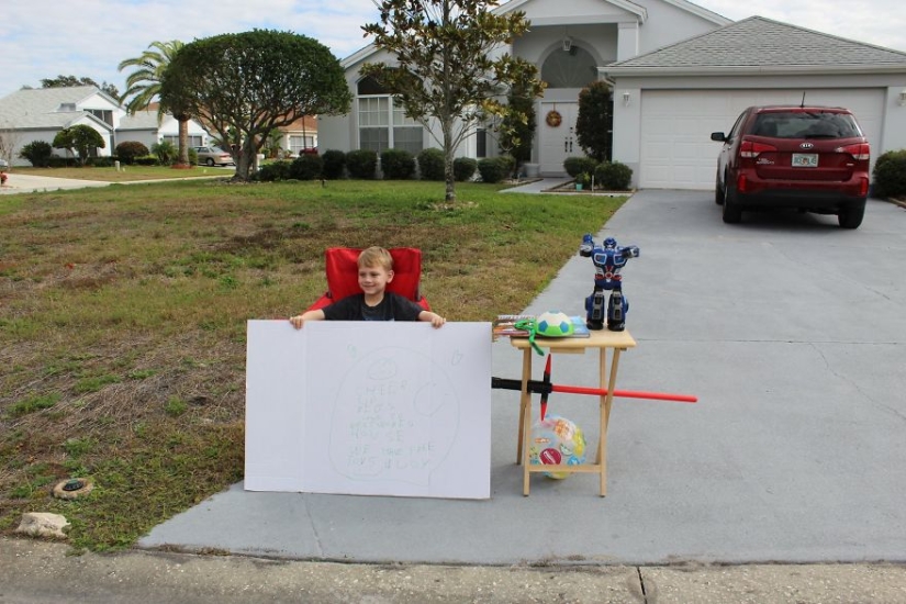 A six-year-old boy distributed his favorite toys to children who need them more