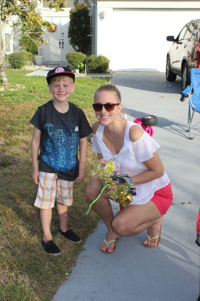 A six-year-old boy distributed his favorite toys to children who need them more