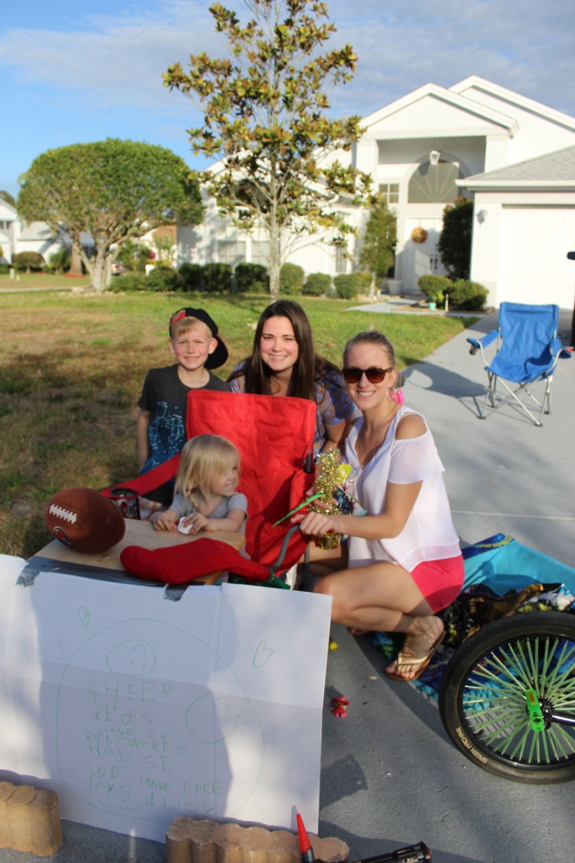 A six-year-old boy distributed his favorite toys to children who need them more