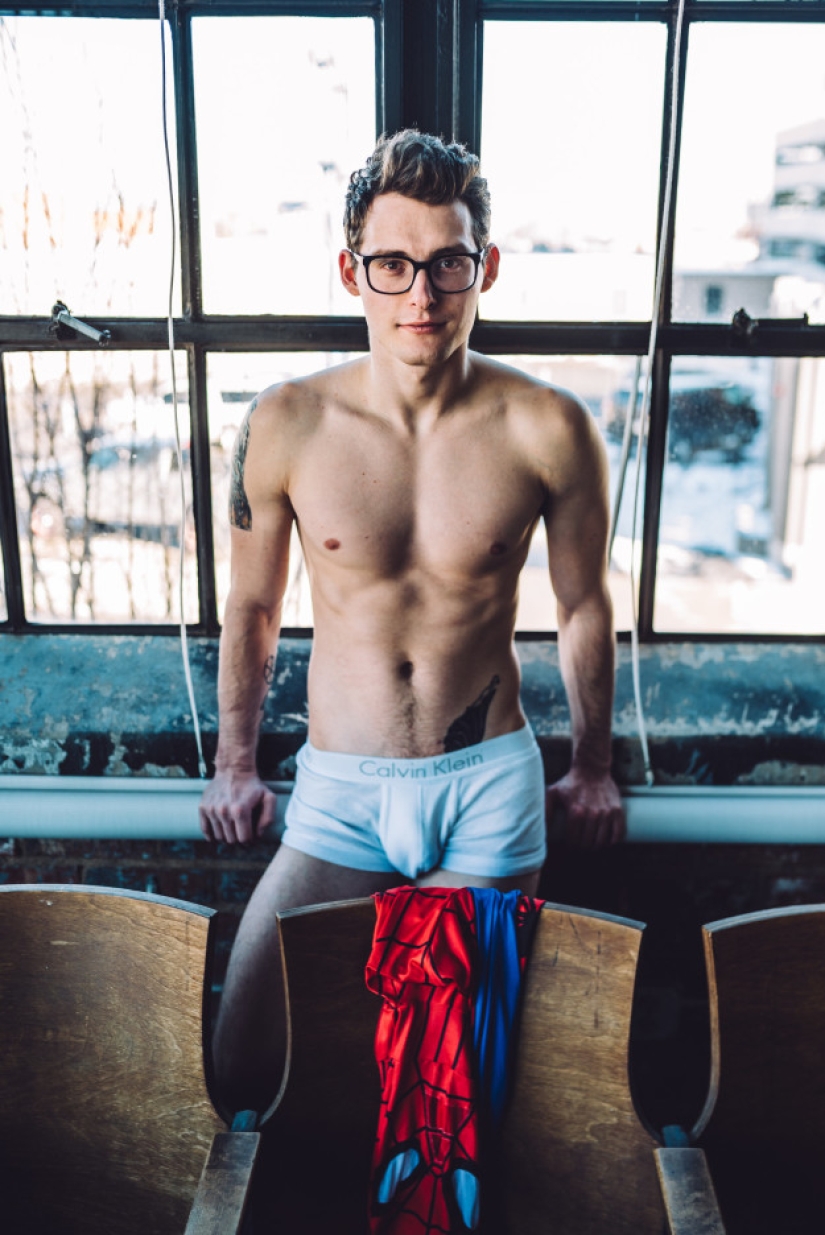 A Spider-Man photo shoot that will make you feel hot