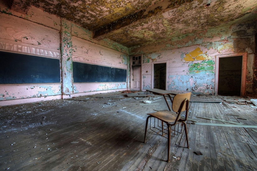 Abandoned schools and universities around the world
