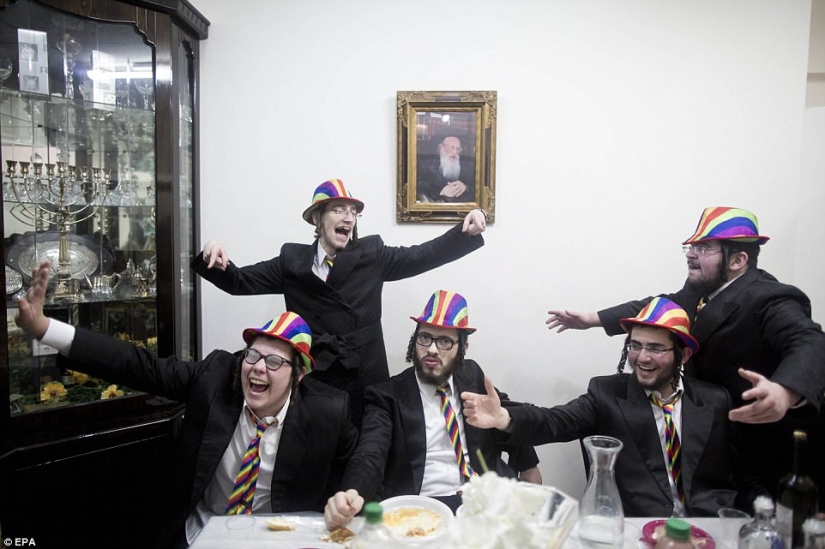 Absolute Mazl tov: How Jews in Jerusalem celebrated Purim