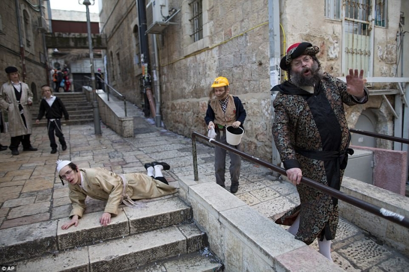 Absoluto Mazl tov: Cómo los judíos en Jerusalén celebraron Purim