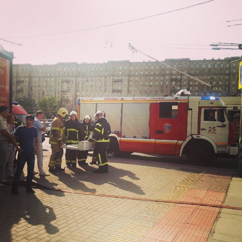 Accident in the Moscow metro on the stretch Slavyansky Boulevard - Victory Park