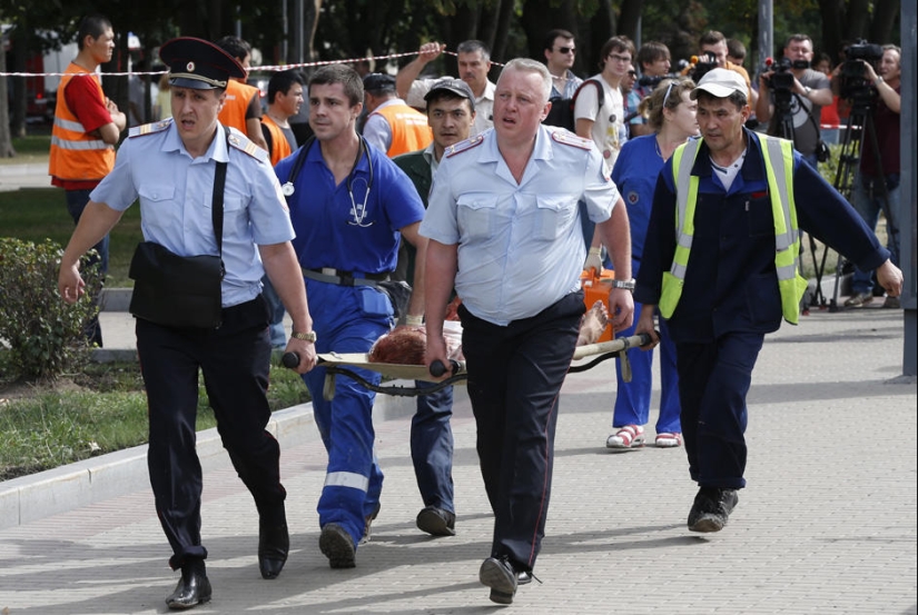 Accident in the Moscow metro on the stretch Slavyansky Boulevard - Victory Park