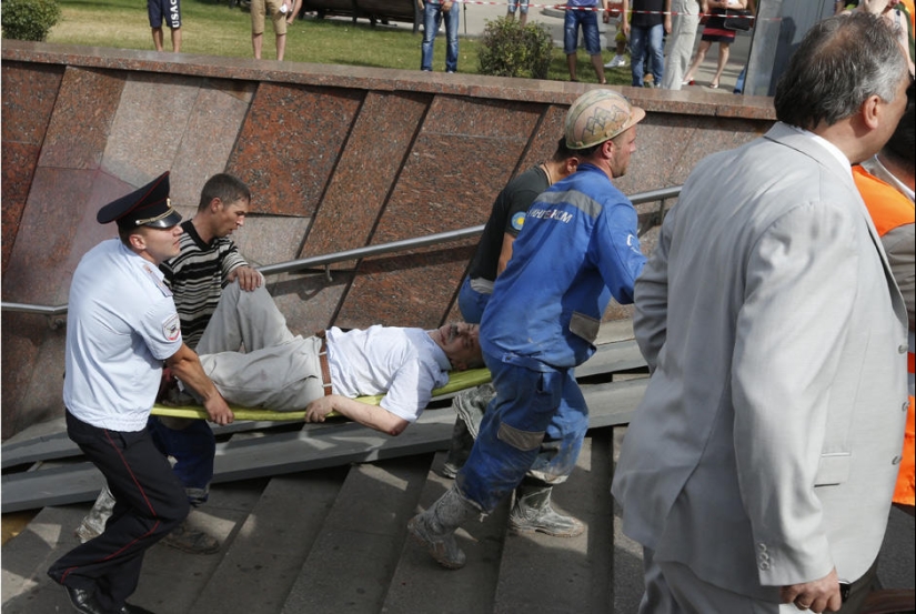 Accident in the Moscow metro on the stretch Slavyansky Boulevard - Victory Park